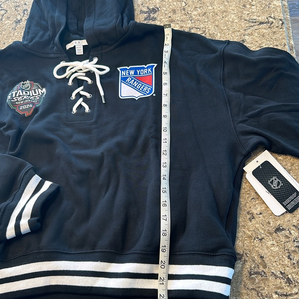 New York Rangers Sweatshirt - Picture 9 of 10